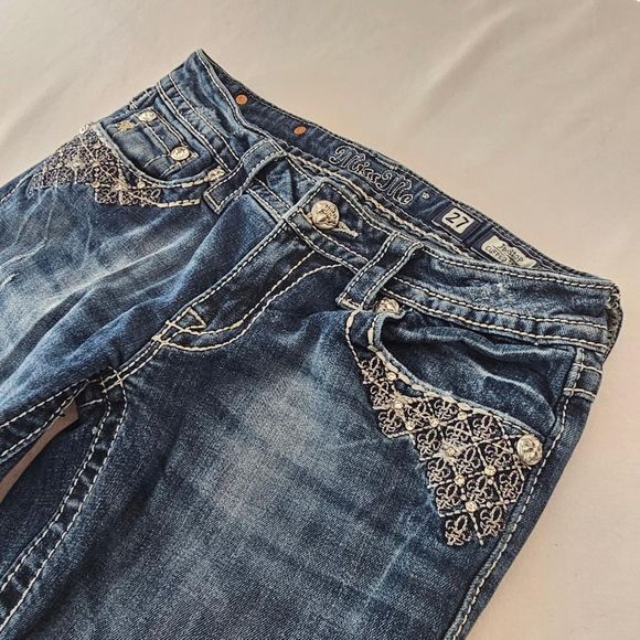 Miss Me Distressed Embellished Denim Capri Jeans Women's Size 27 EUC-BLING - Picture 4 of 12
